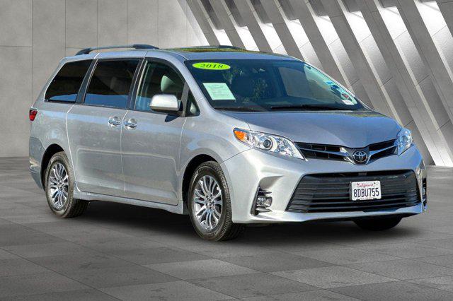 2018 Toyota Sienna XLE 8 Passenger