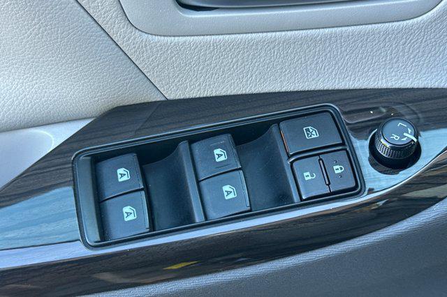 2018 Toyota Sienna XLE 8 Passenger
