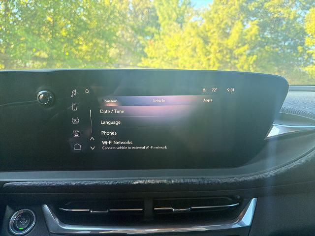 2024 Buick NV Preferred FWD