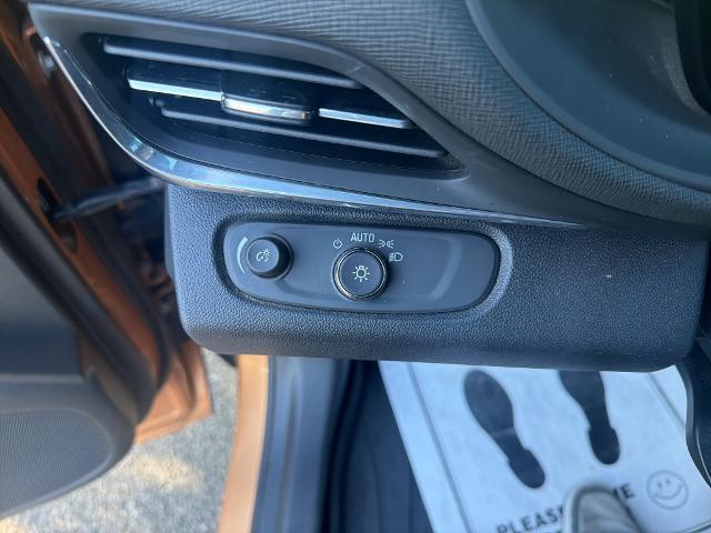 2024 Buick NV Preferred FWD