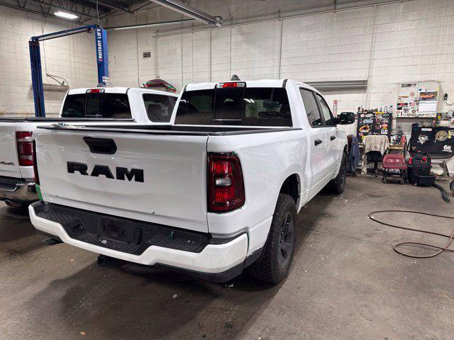 2025 RAM 1500 Tradesman Crew Cab 4x4 57 Box