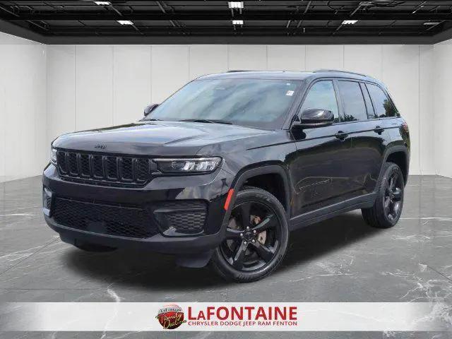 2023 Jeep Grand Cherokee Altitude 4x4 for sale in Fenton, MI