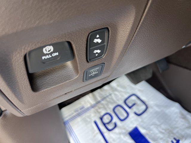 2025 Ram 1500 Laramie Crew Cab 4x4 64 Box