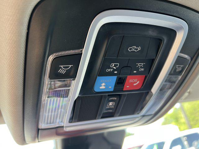 2025 Ram 1500 Laramie Crew Cab 4x4 64 Box