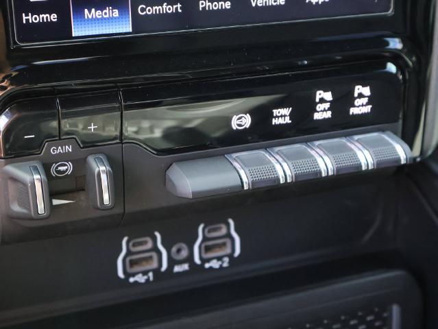 2025 Ram 3500 Big Horn Crew Cab 4x4 8 Box