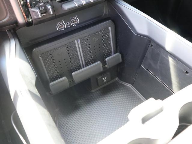 2025 Ram 3500 Big Horn Crew Cab 4x4 8 Box