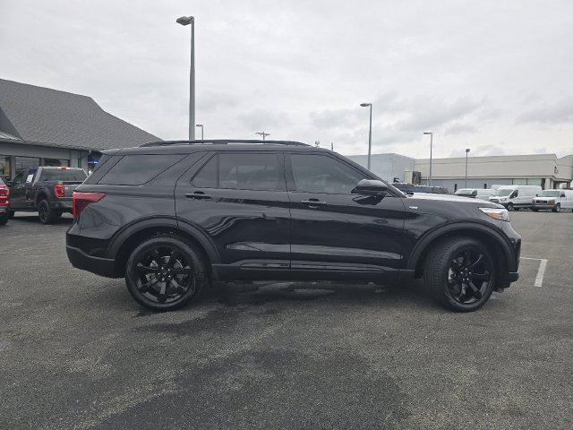 2024 Ford Explorer ST-Line