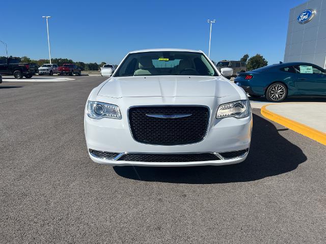 2020 Chrysler 300 Touring L