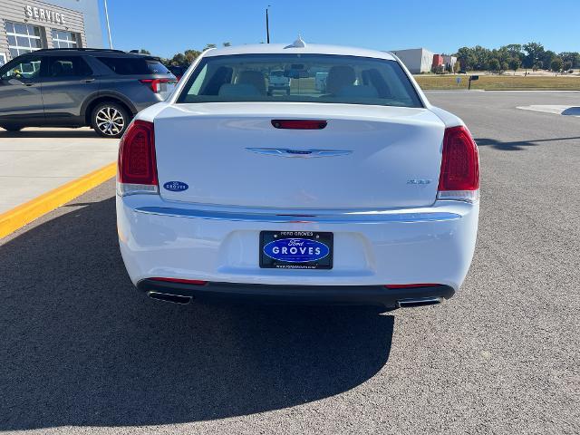 2020 Chrysler 300 Touring L