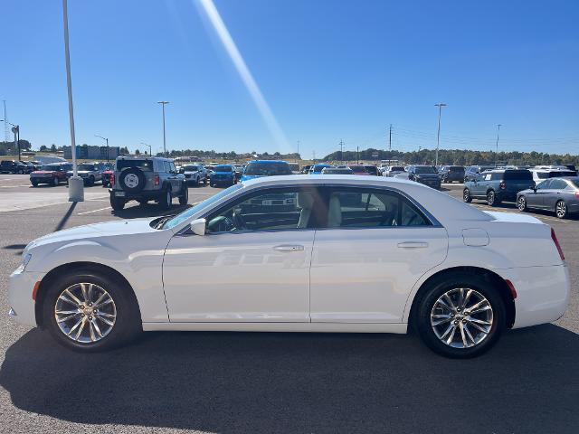 2020 Chrysler 300 Touring L