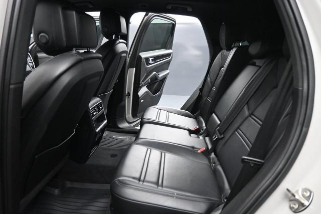2021 Porsche Cayenne Base