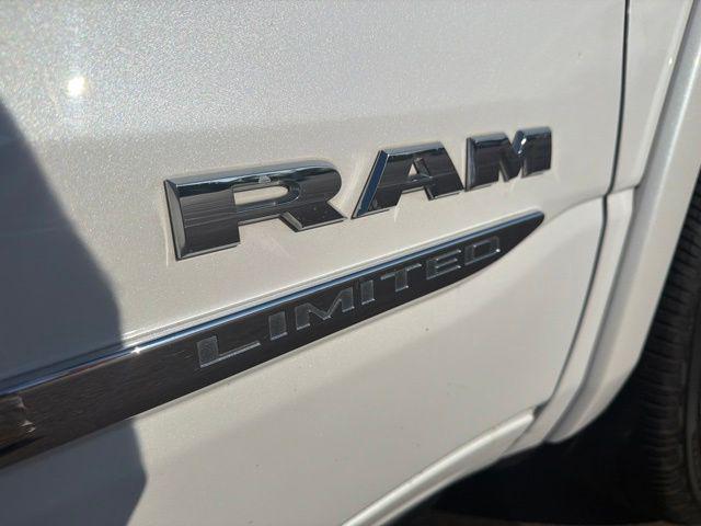 2025 Ram 1500 Limited Crew Cab 4x4 57 Box