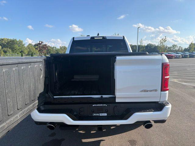 2025 Ram 1500 Limited Crew Cab 4x4 57 Box