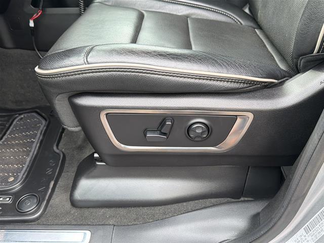 2019 Ram 1500 Limited Crew Cab 4x4 57 Box