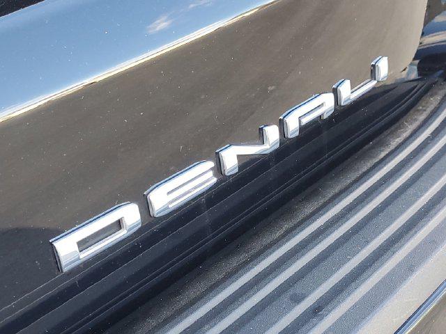 2022 GMC Yukon 4WD Denali