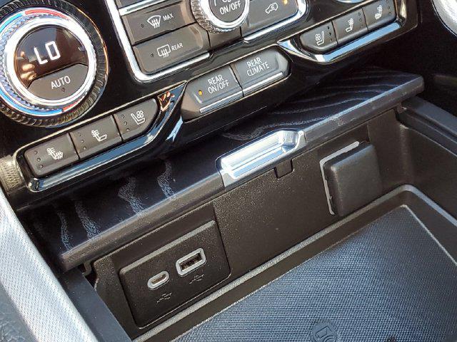 2022 GMC Yukon 4WD Denali