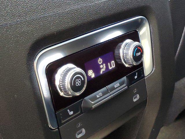 2022 GMC Yukon 4WD Denali