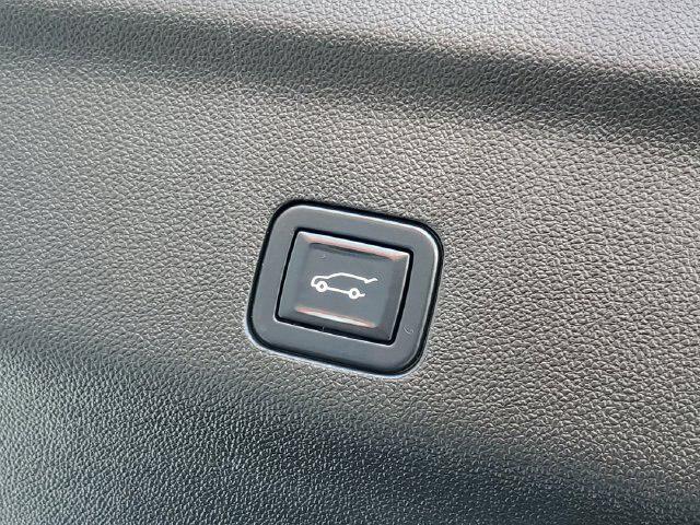 2022 GMC Yukon 4WD Denali