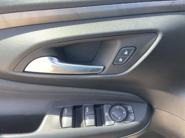 2024 Buick NV Sport Touring FWD