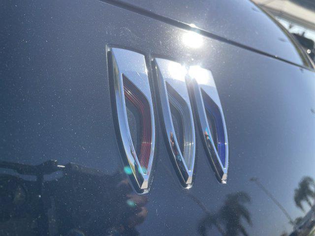 2024 Buick NV Sport Touring FWD