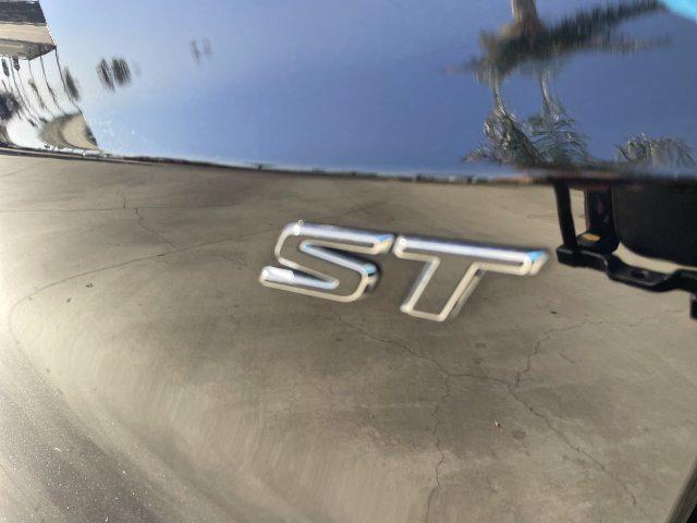 2024 Buick NV Sport Touring FWD