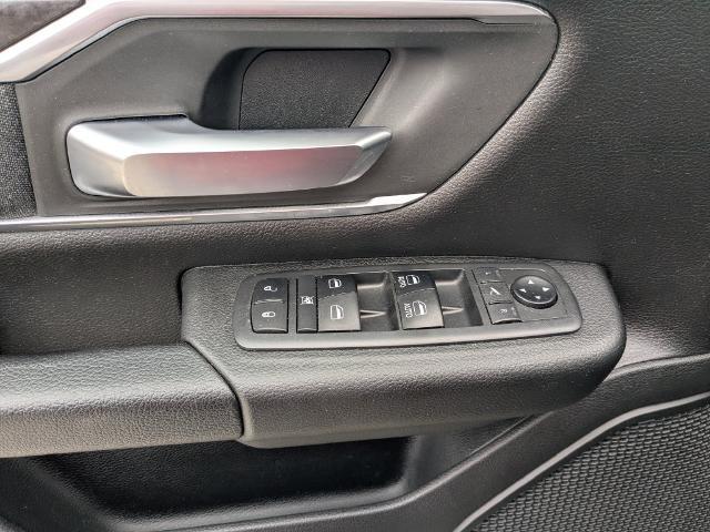 2019 Ram 1500 Big Horn/Lone Star Crew Cab 4x4 57 Box