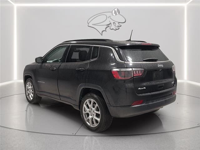 2022 Jeep Compass Latitude Lux 4x4