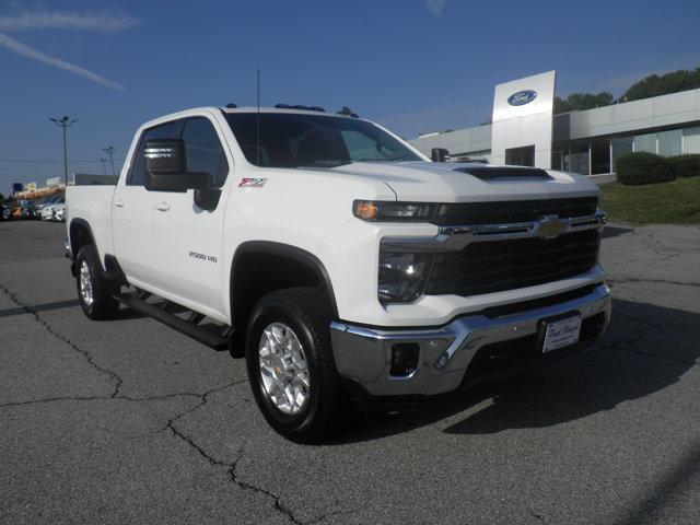 2025 Chevrolet Silverado 2500HD 4WD Crew Cab Standard Bed LT for sale in Staunton, VA