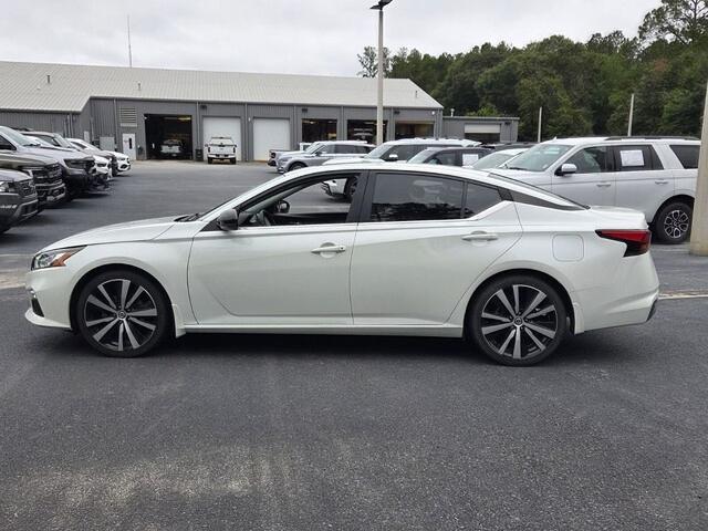 2021 Nissan Altima SR FWD