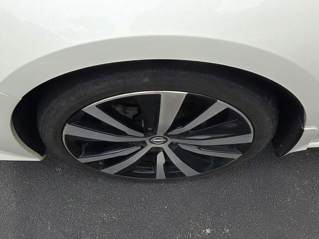 2021 Nissan Altima SR FWD