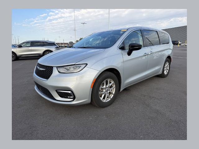 2024 Chrysler Pacifica Touring L for sale near Findlay, OH