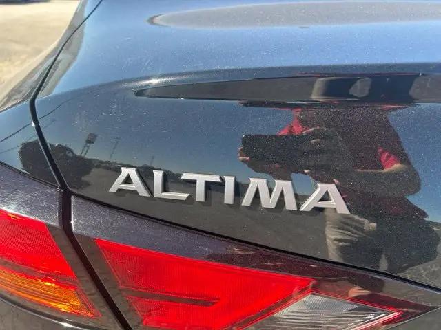 2025 Nissan Altima SV FWD