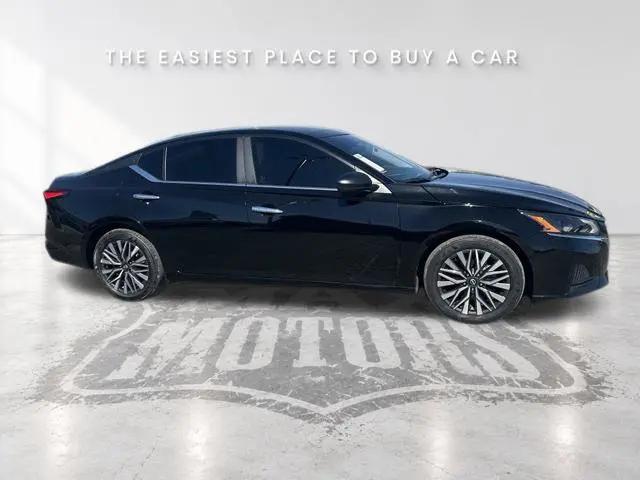 2025 Nissan Altima SV FWD
