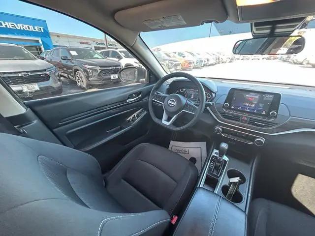 2025 Nissan Altima SV FWD