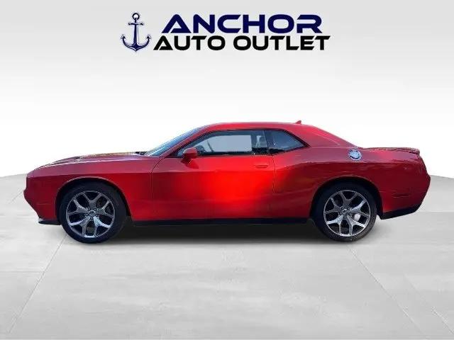 2016 Dodge Challenger SXT Plus