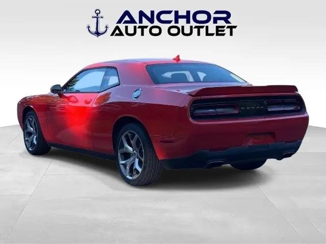 2016 Dodge Challenger SXT Plus