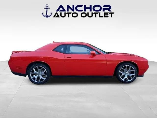 2016 Dodge Challenger SXT Plus