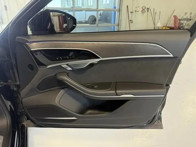 2022 Audi A8 L 55 TFSI quattro Tiptronic
