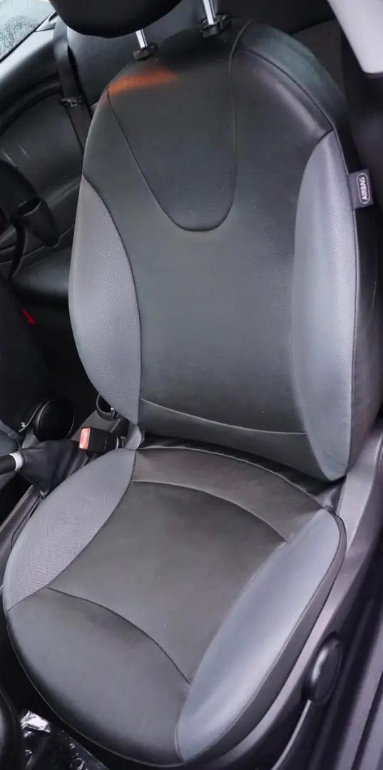2009 MINI Cooper Clubman Cooper