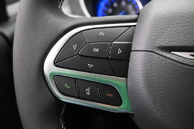 2027 Chrysler Pacifica Select AWD