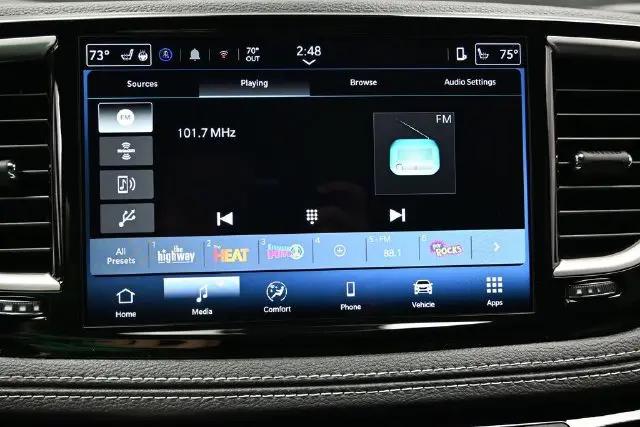 2027 Chrysler Pacifica Select AWD