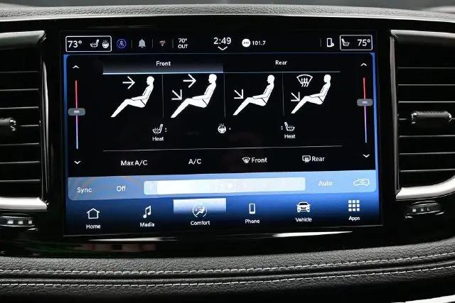 2027 Chrysler Pacifica Select AWD