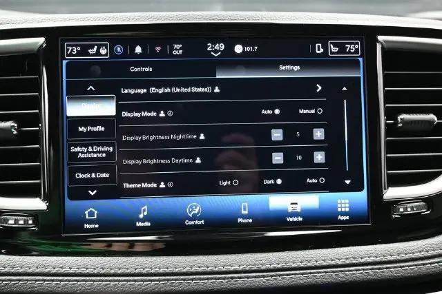 2027 Chrysler Pacifica Select AWD