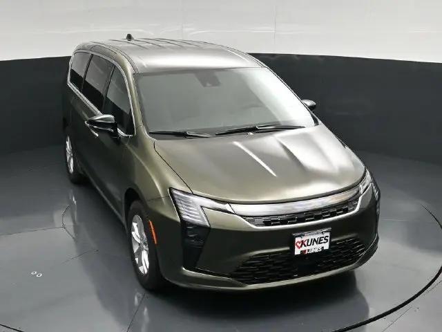 2027 Chrysler Pacifica Select AWD