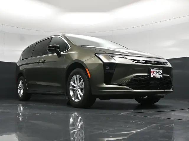 2027 Chrysler Pacifica Select AWD