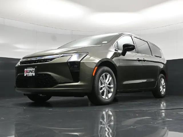 2027 Chrysler Pacifica Select AWD