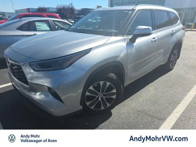2021 Toyota Highlander XLE for sale in Avon, IN