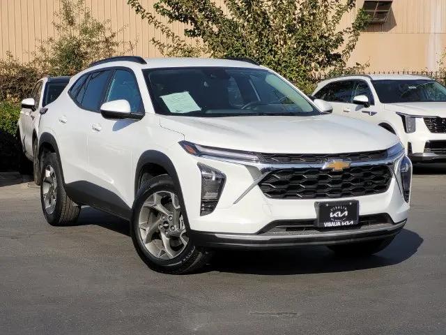 2025 Chevrolet Trax FWD LT