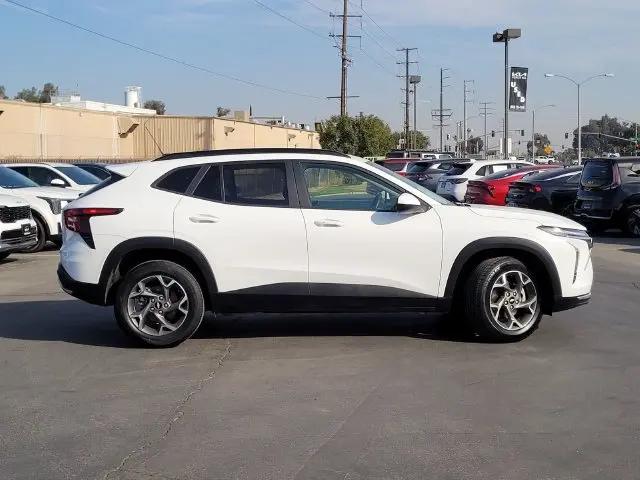 2025 Chevrolet Trax FWD LT