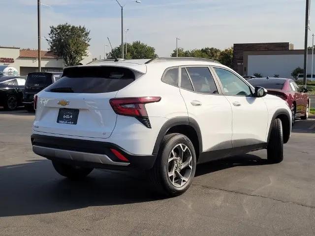 2025 Chevrolet Trax FWD LT